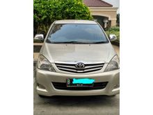 2011 Toyota Innova 2.0 Minibus