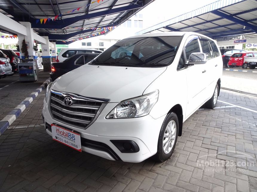 Jual Mobil Toyota Kijang Innova 2015 E 2.0 di Jawa Timur 