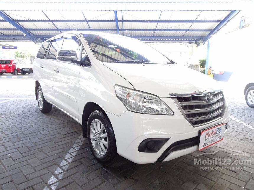 Jual Mobil Toyota Kijang Innova 2015 E 2.0 di Jawa Timur 