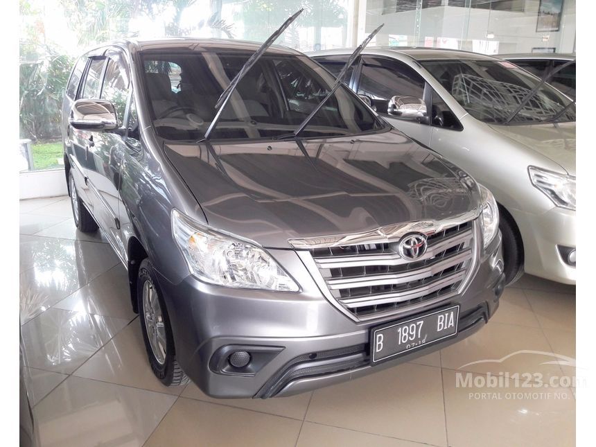 Jual Mobil Toyota Kijang Innova 2014 E 2.0 di Banten 