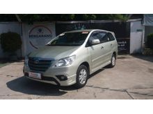 Kijang Innova 2.0 G Luxury manual silver metalik menawan 2014 siap pulkam