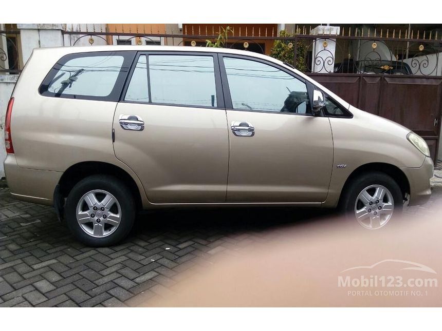 Jual Mobil Toyota Kijang Innova 2005 G 2.0 di Jawa Timur 