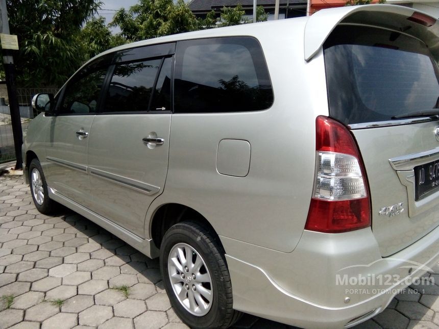 Jual Mobil Toyota Kijang Innova 2012 V Luxury 2.0 di Jawa 