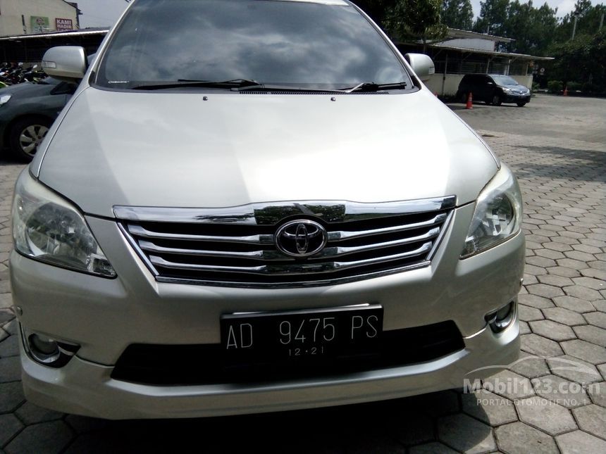 Jual Mobil Toyota Kijang Innova 2012 V Luxury 2.0 di Jawa 