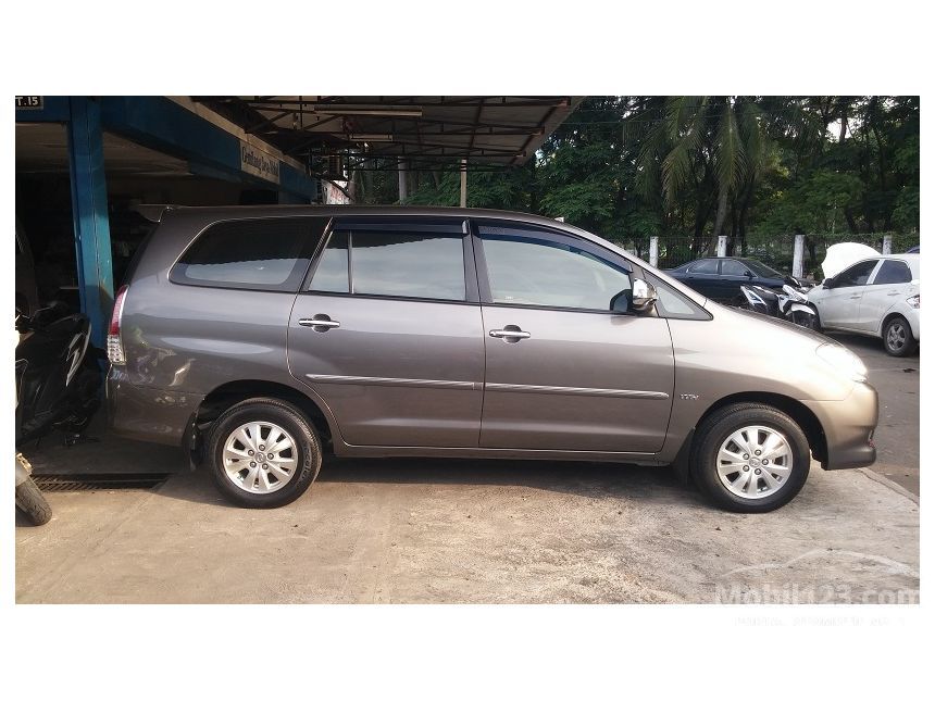 Jual Mobil Toyota Kijang Innova 2010 V Luxury 2.0 di DKI 