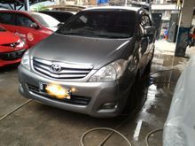 2010 Toyota Kijang Innova 2.0 V Luxury MPV2010 Toyota Kijang Innova 2.0 AT bensin V Luxury MPV
