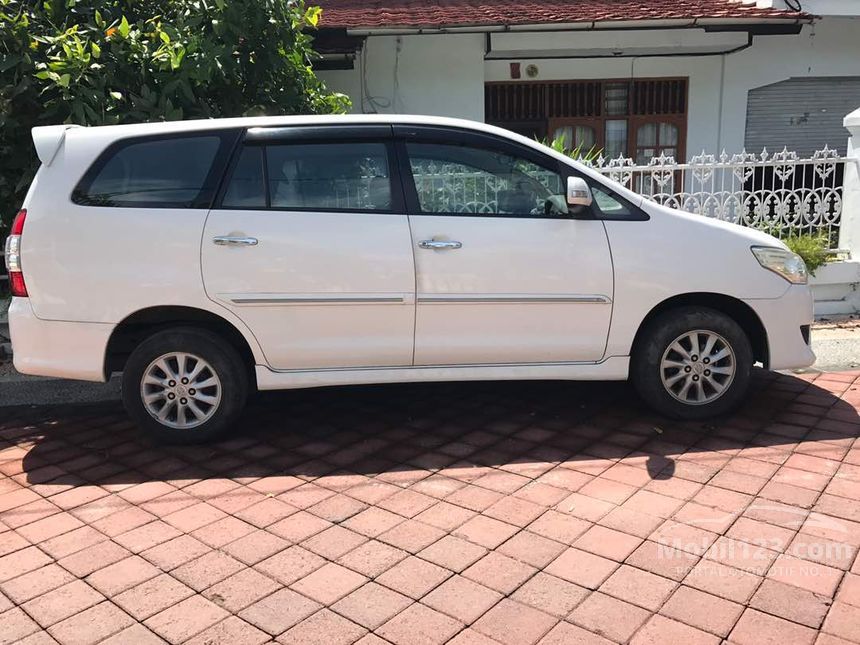 Jual Mobil Toyota Kijang Innova 2013 V 2.0 di Bali 