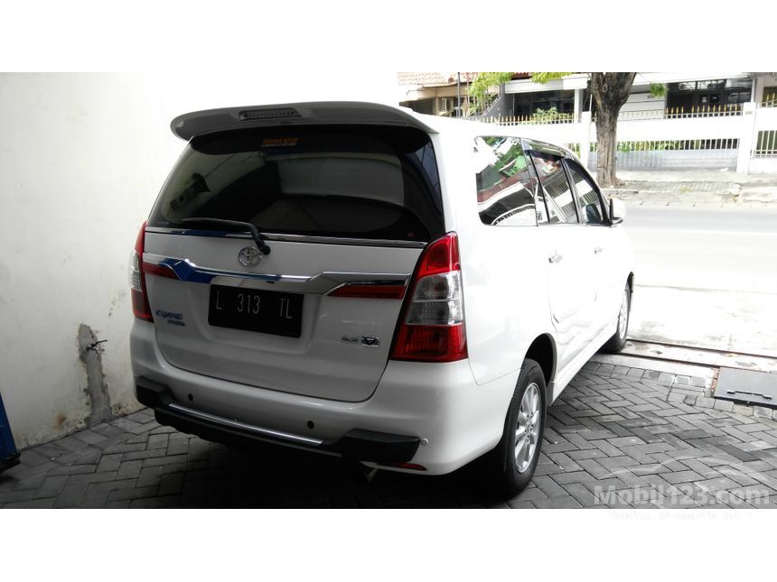 Jual Mobil Toyota Kijang Innova 2014 V 2.5 di Jawa Timur 