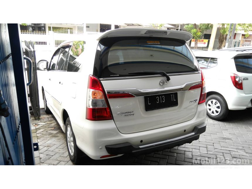 Jual Mobil Toyota Kijang Innova 2014 V 2.5 di Jawa Timur 