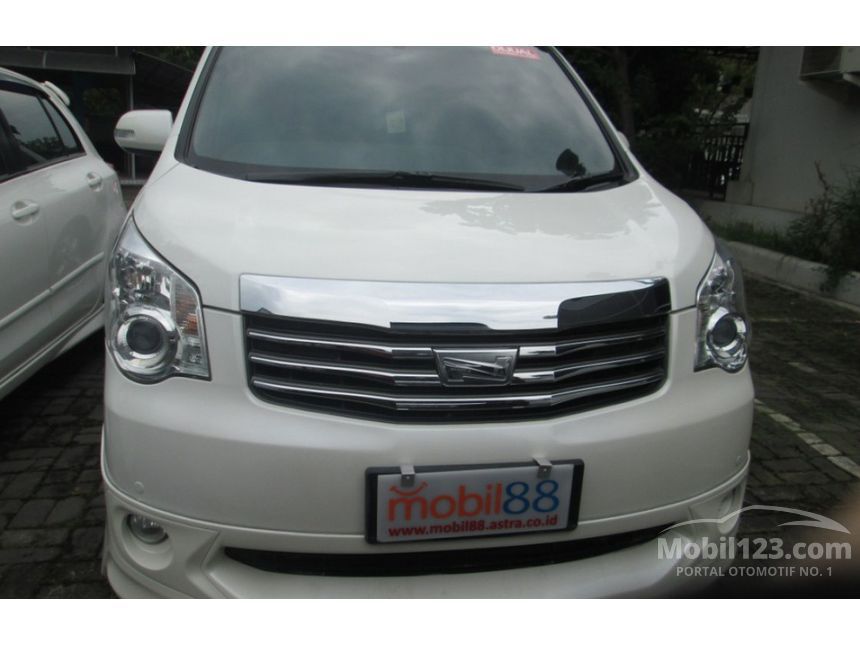 Jual Mobil Toyota NAV1 2013 Luxury V 2.0 di DKI Jakarta Jual Mobil Toyota NAV1 2013 Luxury V 2.0 di DKI Jakarta