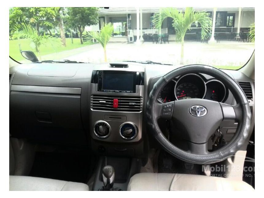 Toyota Rush  2013  S 1 5 di Jawa Barat Manual SUV Hitam Rp 