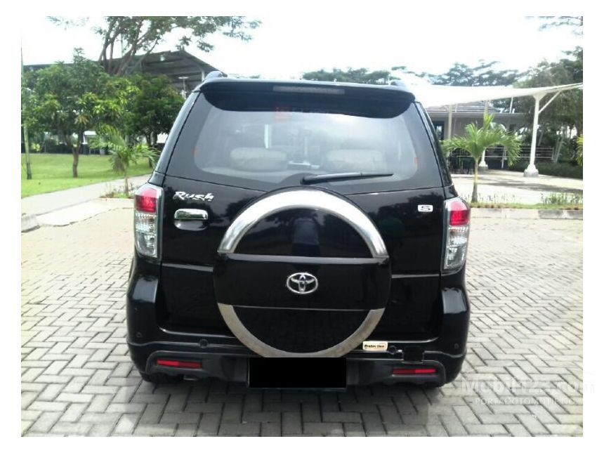Toyota Rush 2013 S 1.5 di Jawa Barat Manual SUV Hitam Rp 