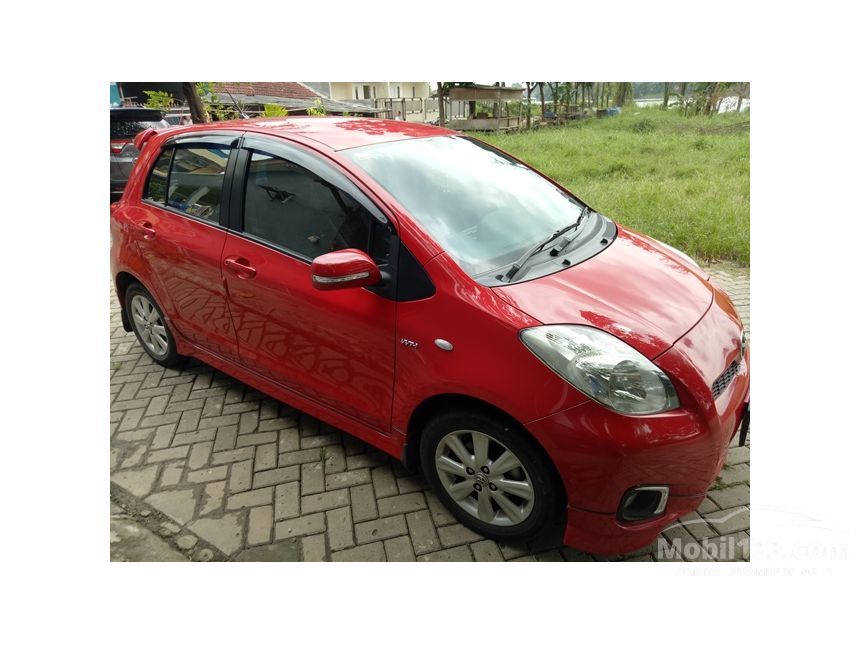 Toyota Yaris 2013 E 1.5 di Banten Manual Merah Rp 138.000 