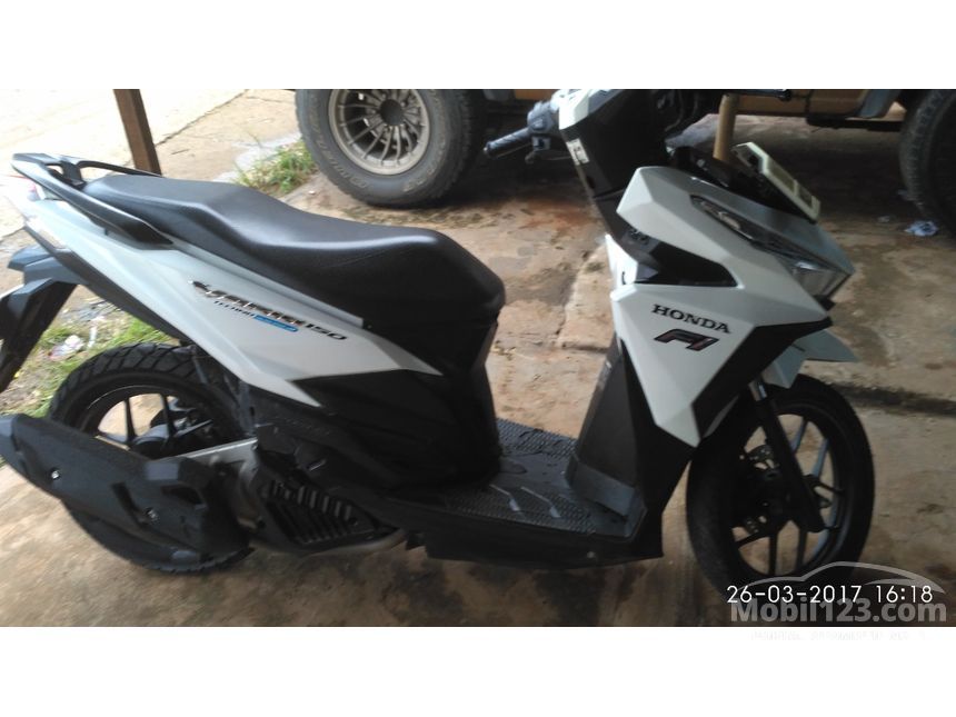 Jual Motor Honda Vario 2015 150 Automatic 0.2 di Banten 