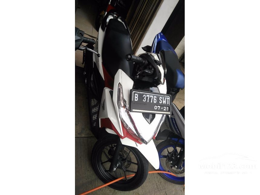 Jual Motor  Honda  Vario  2019 150  0 2 di DKI Jakarta 