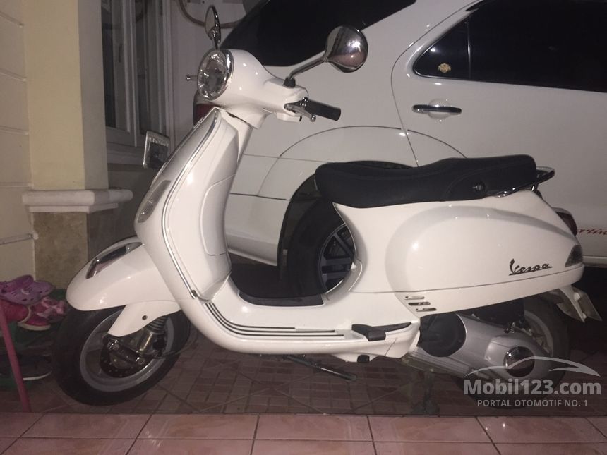 Jual Motor Piaggio LX 150 2014 0.2 di Banten Automatic 