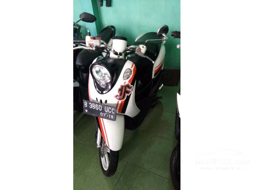 Jual Motor  Yamaha  Fino  2013  0 1 di Jawa Barat Automatic 