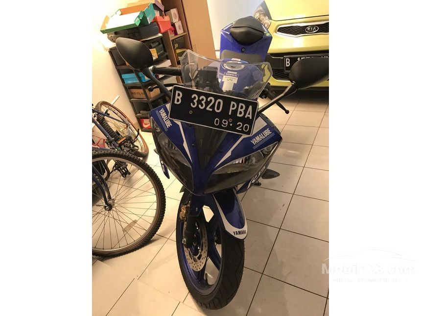 Jual Motor Yamaha YZF R15 2015 150 0.2 di DKI Jakarta 