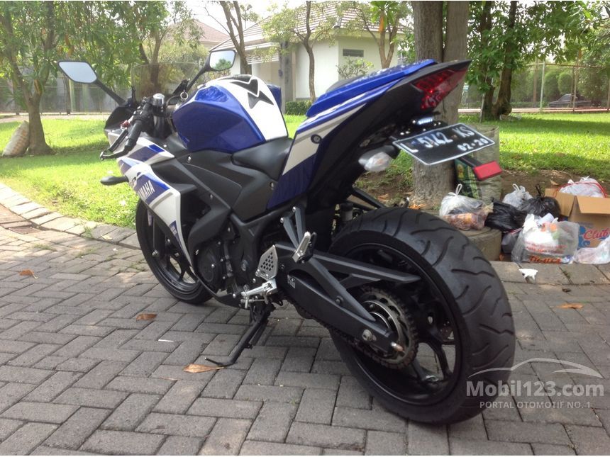 Jual Motor  Yamaha YZF R25 2019 FI 0 2 di Jawa Timur Manual 