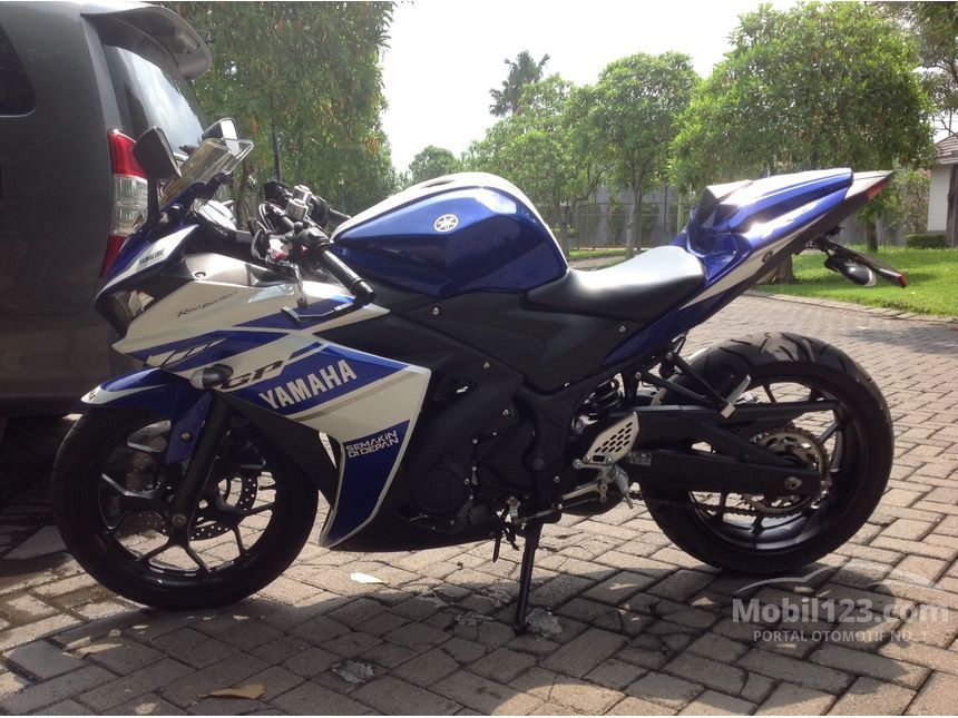 Jual Motor  Yamaha YZF R25 2019 FI 0 2 di Jawa Timur Manual 