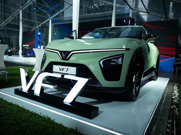 VinFast VF 7 