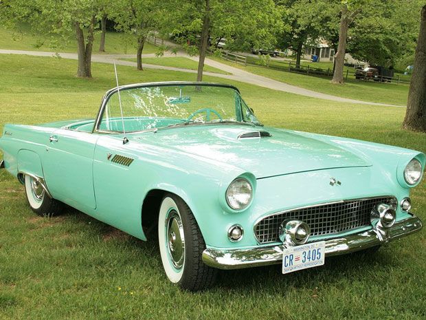 mobil klasik Ford Thunderbird