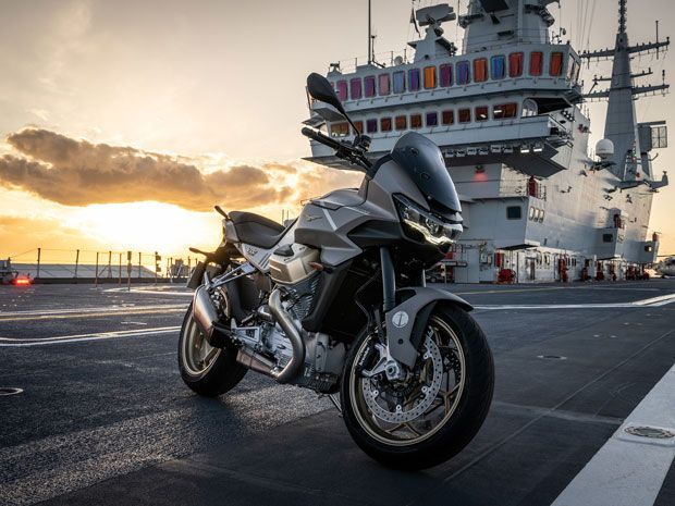Moto Guzzi V100 Mandello Aviazione Navale