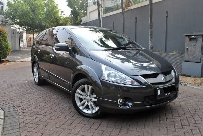 Kenapa Mitsubishi Grandis Tidak Laku Kelebihan dan Kekurangan Mitsubishi Grandis, MPV Mewah yang Rumit
