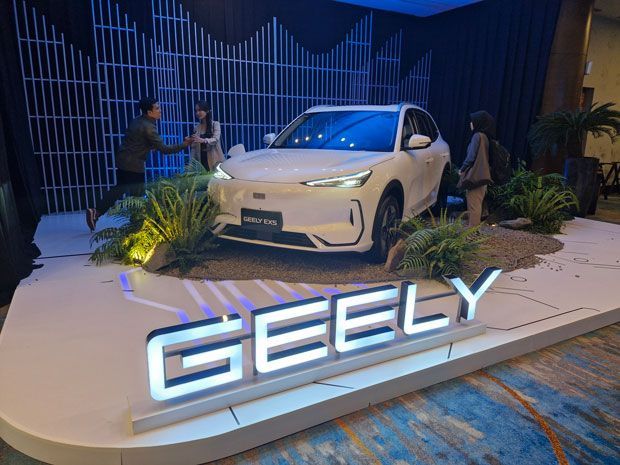 Geely EX5