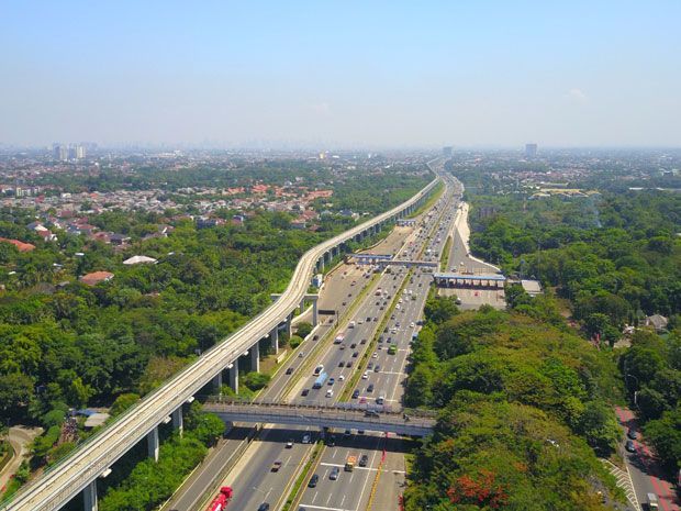tips aman berkendara di jalan tol