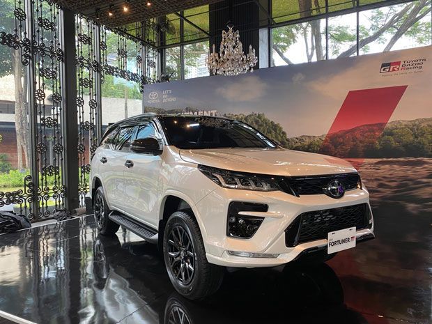 Toyota Fortuner facelift 2024