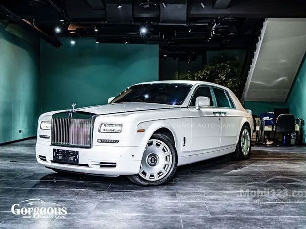 Rolls-Royce Phantom