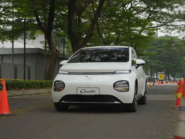 Wuling Cloud EV