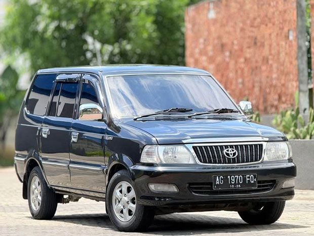 Toyota Kijang LGX 2004 