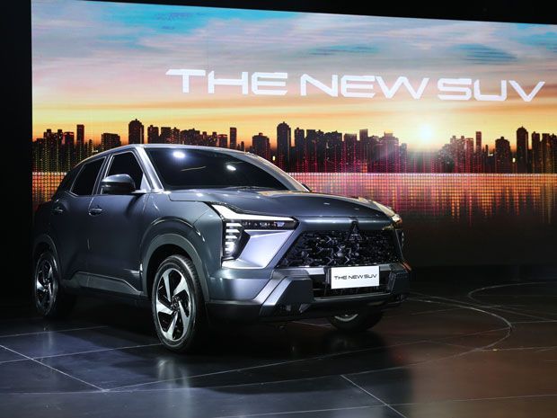 versi produksi Mitsubishi XFC Concept