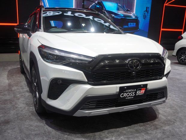 Corolla Cross hybrid 
