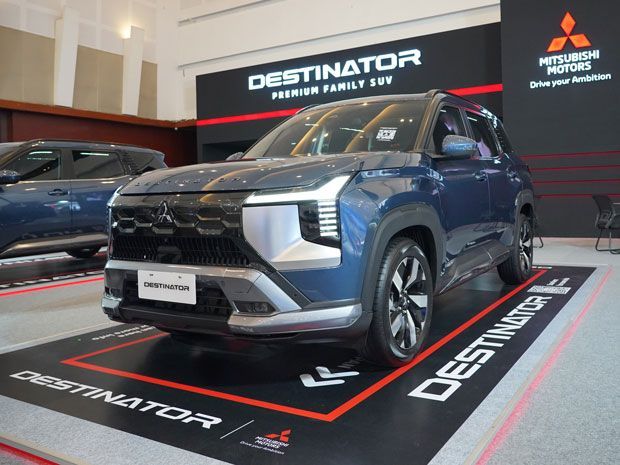 penjualan mobil Indonesia 2025 