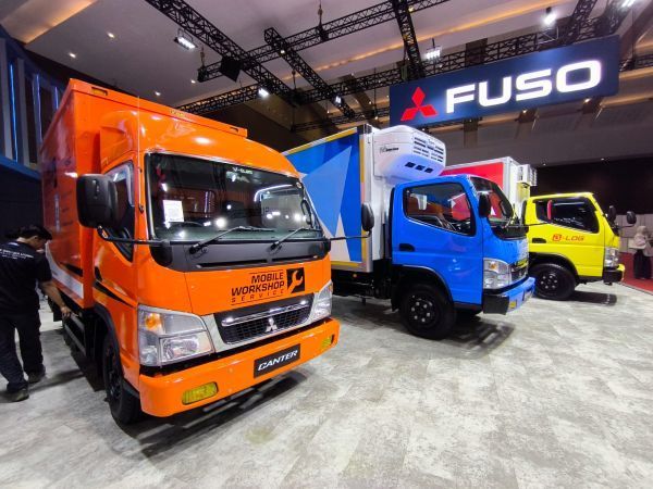 truk fuso giicomvec 2026