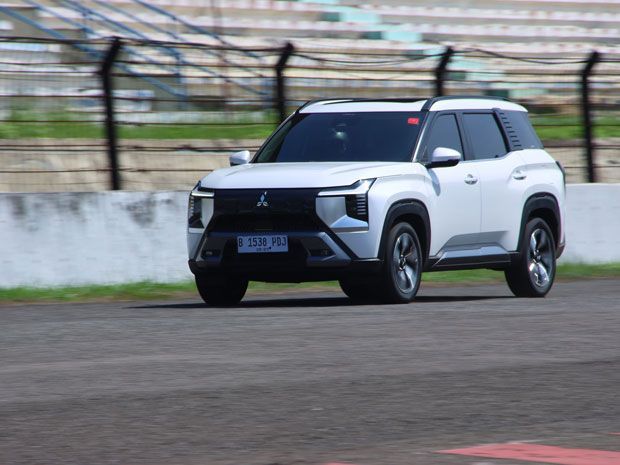 review Mitsubishi Destinator