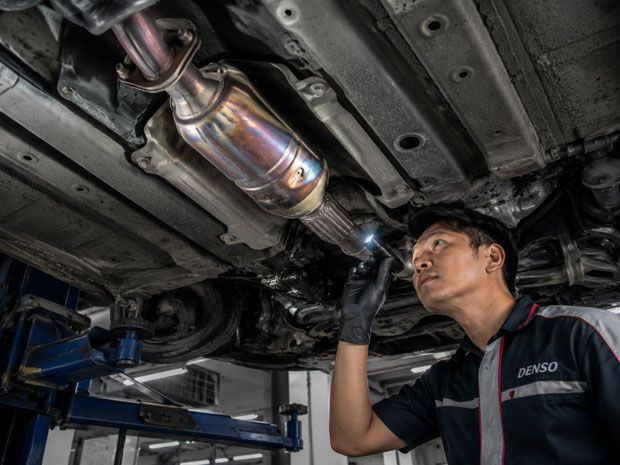 penyebab mesin mobil pincang saat digas 