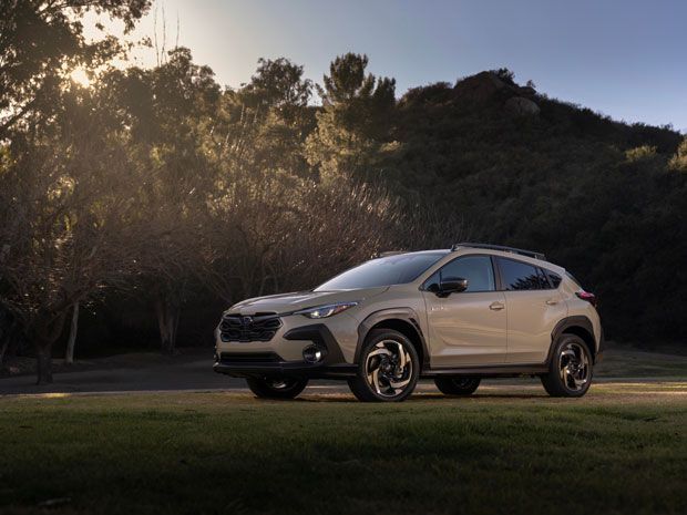 mobil hybrid Subaru 