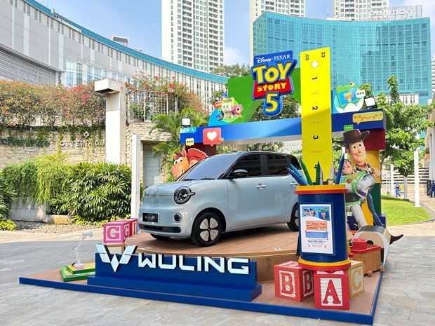 mobil listrik compact Wuling 