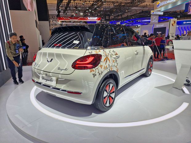 Wuling Binguo EV 7th Anniversary Edition di GIIAS 2024