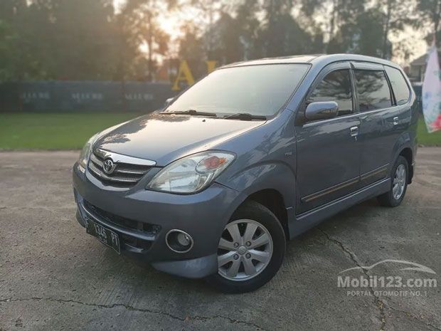 mobil Toyota Avanza bekas Rp80 jutaan