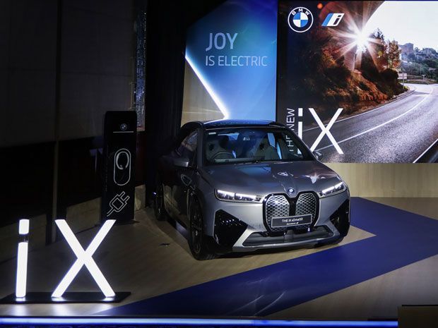 BMW iX
