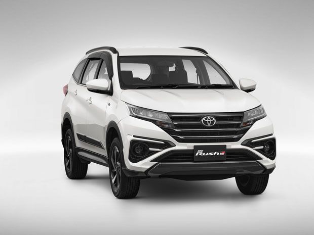 kredit Toyota Rush DP 100 juta