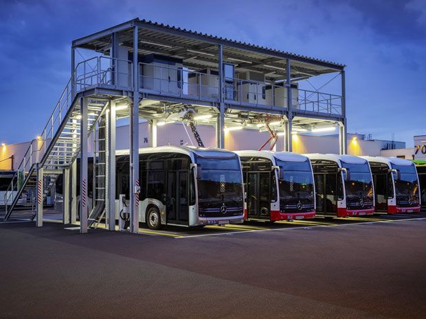 bus listrik Mercedes-Benz