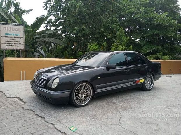 rekomendasi mobil bekas mewah murah