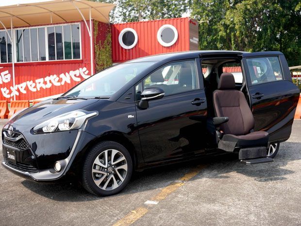 recall Toyota Sienta
