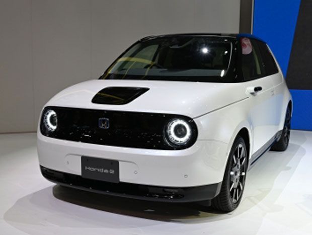 mobil listrik Honda e